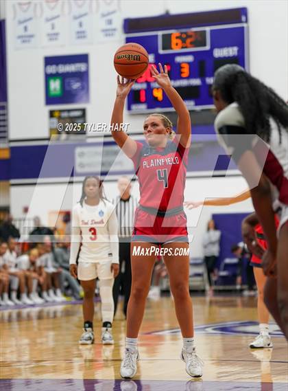 Thumbnail 3 in Plainfield vs. Pike (IHSAA 4A Sectional Semifinal) photogallery.