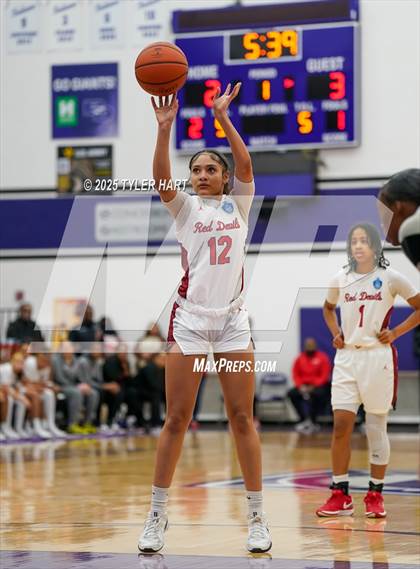 Thumbnail 3 in Plainfield vs. Pike (IHSAA 4A Sectional Semifinal) photogallery.