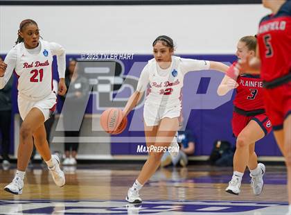 Thumbnail 1 in Plainfield vs. Pike (IHSAA 4A Sectional Semifinal) photogallery.