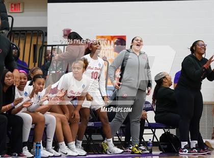 Thumbnail 2 in Plainfield vs. Pike (IHSAA 4A Sectional Semifinal) photogallery.