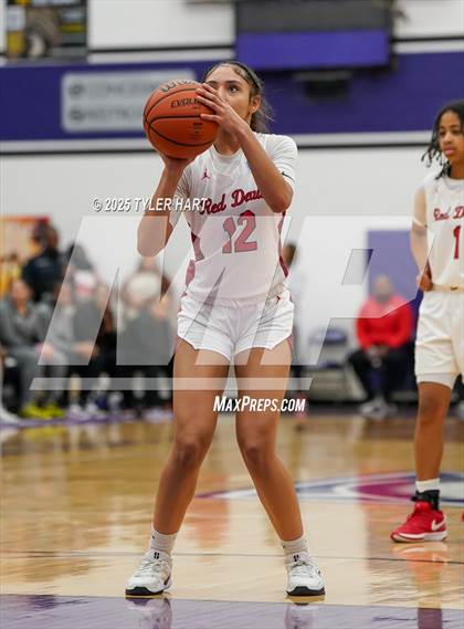 Thumbnail 1 in Plainfield vs. Pike (IHSAA 4A Sectional Semifinal) photogallery.