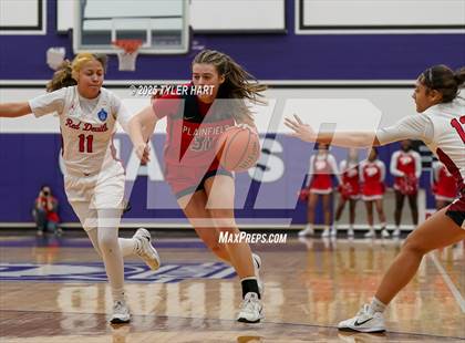 Thumbnail 1 in Plainfield vs. Pike (IHSAA 4A Sectional Semifinal) photogallery.