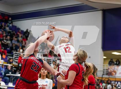 Thumbnail 2 in Plainfield vs. Pike (IHSAA 4A Sectional Semifinal) photogallery.