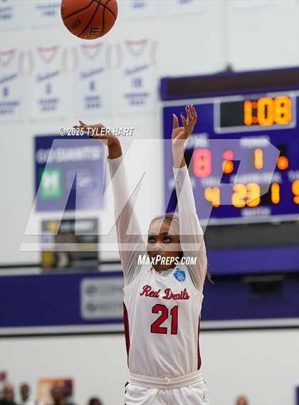Thumbnail 2 in Plainfield vs. Pike (IHSAA 4A Sectional Semifinal) photogallery.