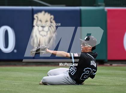 Thumbnail 3 in Ramona vs. Warren (Halo Classic) photogallery.