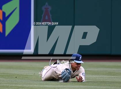 Thumbnail 3 in Ramona vs. Warren (Halo Classic) photogallery.