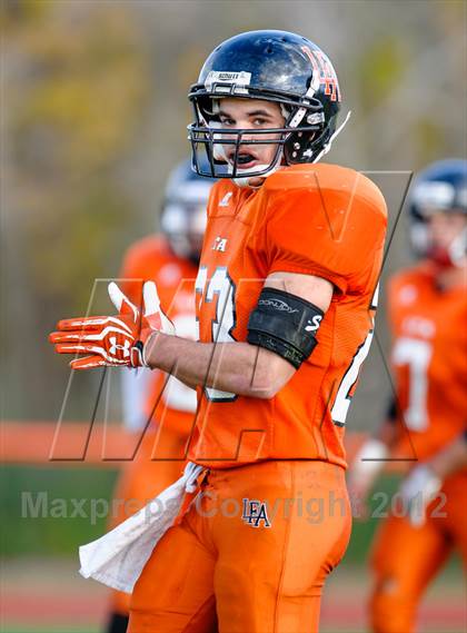 Thumbnail 3 in Lake Forest Academy vs. Bishop McNamara photogallery.