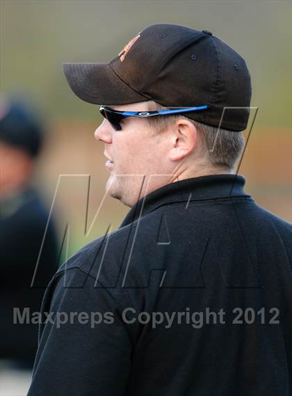 Thumbnail 3 in Lake Forest Academy vs. Bishop McNamara photogallery.
