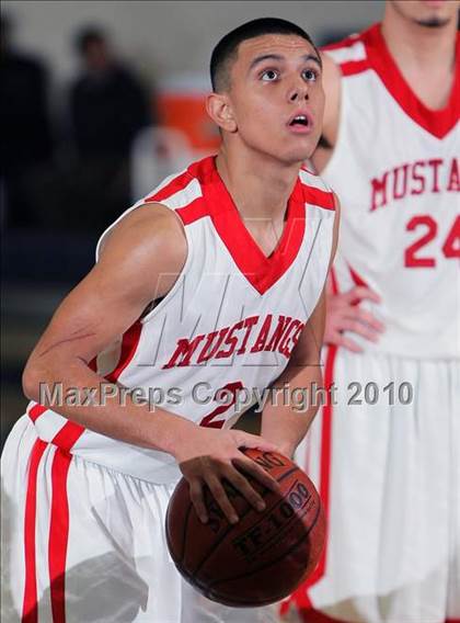Thumbnail 1 in Monte Vista vs. Palo Alto (DJ Frandsen Memorial) photogallery.