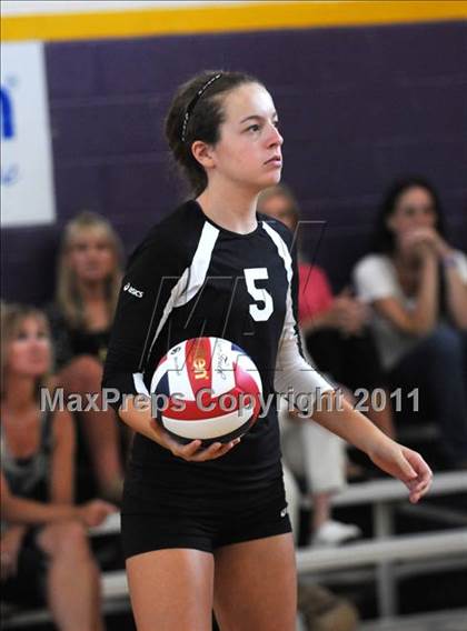 Thumbnail 2 in Torrey Pines vs. Mater Dei (Durango Fall Classic)  photogallery.