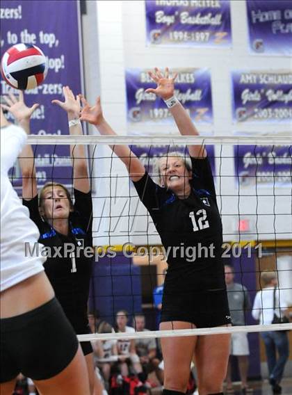 Thumbnail 2 in Torrey Pines vs. Mater Dei (Durango Fall Classic)  photogallery.