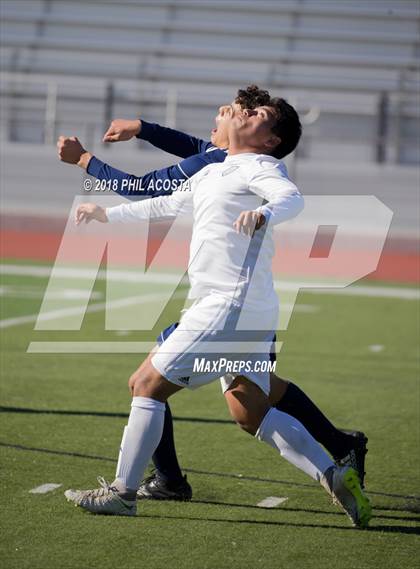 Thumbnail 2 in Bishop Amat vs Saint Paul photogallery.