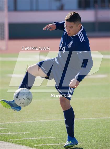 Thumbnail 2 in Bishop Amat vs Saint Paul photogallery.