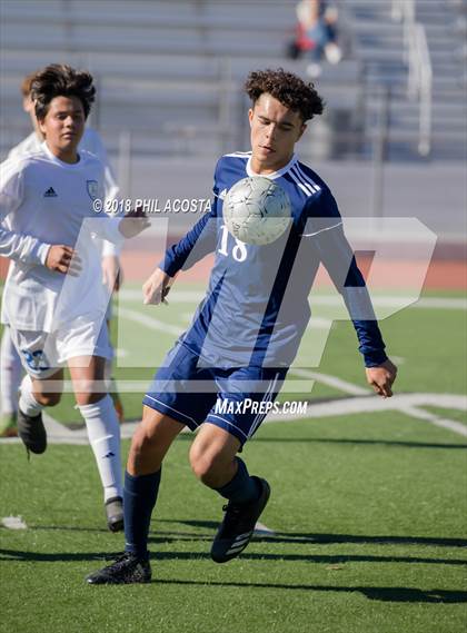 Thumbnail 2 in Bishop Amat vs Saint Paul photogallery.