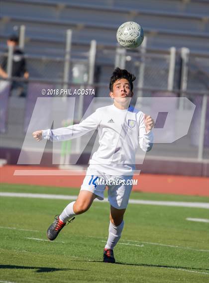 Thumbnail 3 in Bishop Amat vs Saint Paul photogallery.