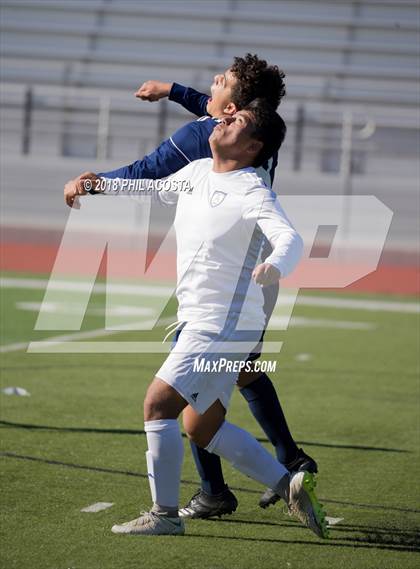 Thumbnail 3 in Bishop Amat vs Saint Paul photogallery.