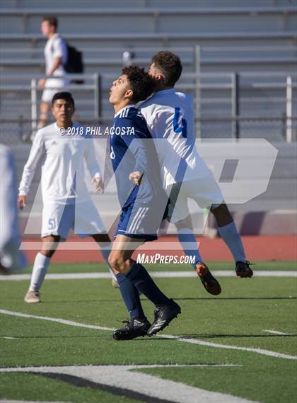 Thumbnail 2 in Bishop Amat vs Saint Paul photogallery.