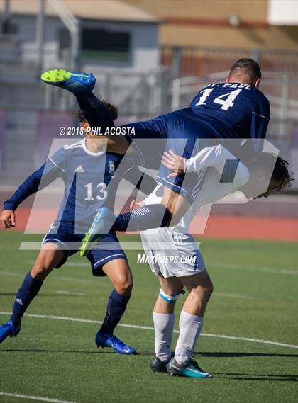 Thumbnail 2 in Bishop Amat vs Saint Paul photogallery.