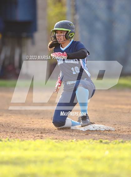 Thumbnail 2 in Bishop Grimes vs Cato-Meridian photogallery.