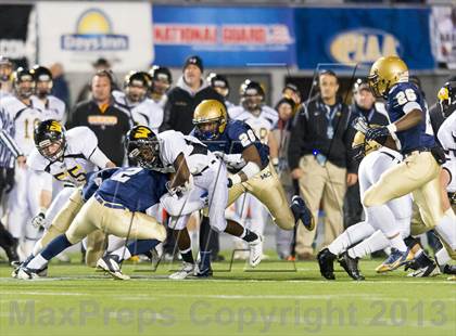 Thumbnail 2 in Bishop McDevitt vs. Archbishop Wood (PIAA Class AAA Final) photogallery.