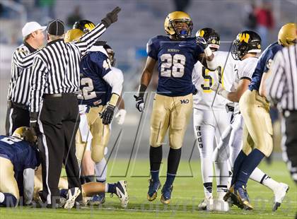 Thumbnail 3 in Bishop McDevitt vs. Archbishop Wood (PIAA Class AAA Final) photogallery.