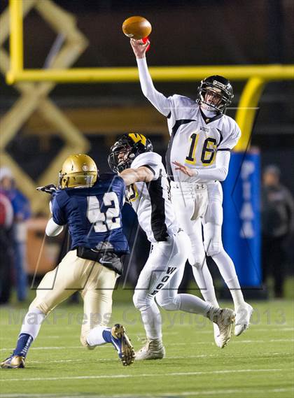 Thumbnail 2 in Bishop McDevitt vs. Archbishop Wood (PIAA Class AAA Final) photogallery.