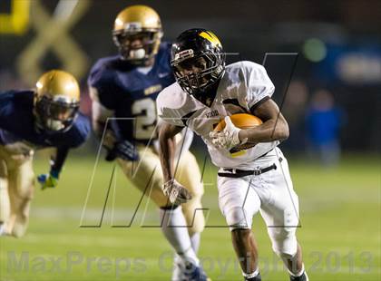 Thumbnail 3 in Bishop McDevitt vs. Archbishop Wood (PIAA Class AAA Final) photogallery.