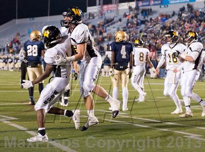 Thumbnail 3 in Bishop McDevitt vs. Archbishop Wood (PIAA Class AAA Final) photogallery.