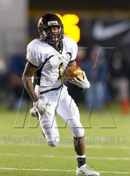 Thumbnail 2 in Bishop McDevitt vs. Archbishop Wood (PIAA Class AAA Final) photogallery.
