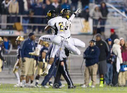 Thumbnail 3 in Bishop McDevitt vs. Archbishop Wood (PIAA Class AAA Final) photogallery.