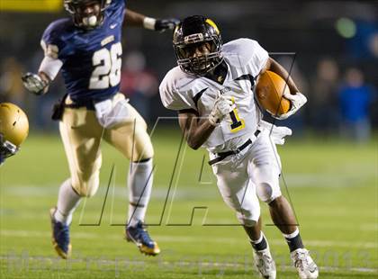 Thumbnail 2 in Bishop McDevitt vs. Archbishop Wood (PIAA Class AAA Final) photogallery.
