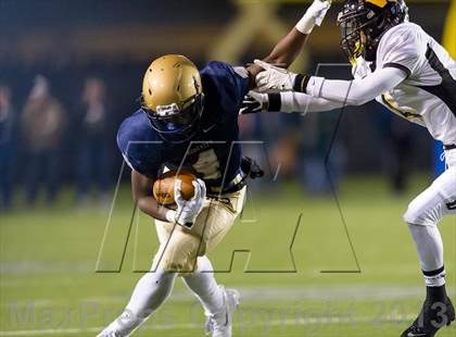 Thumbnail 2 in Bishop McDevitt vs. Archbishop Wood (PIAA Class AAA Final) photogallery.