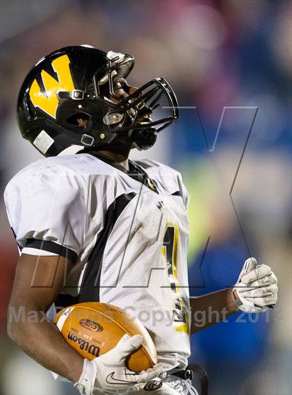 Thumbnail 1 in Bishop McDevitt vs. Archbishop Wood (PIAA Class AAA Final) photogallery.