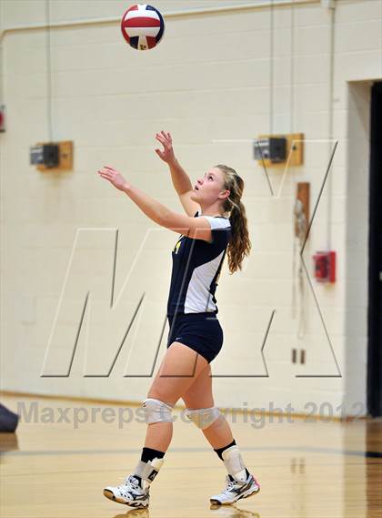 Thumbnail 2 in Pope John Paul II vs. Bethlehem Catholic (PIAA Class AA 1st Round) photogallery.