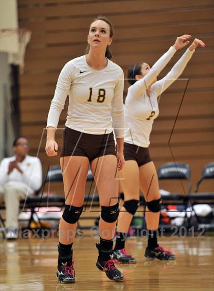 Thumbnail 3 in Pope John Paul II vs. Bethlehem Catholic (PIAA Class AA 1st Round) photogallery.