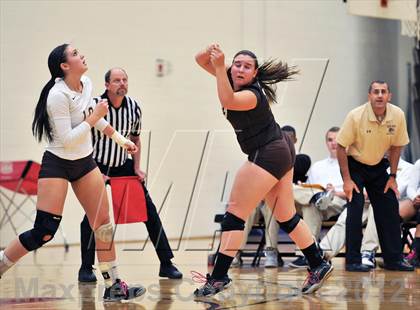 Thumbnail 3 in Pope John Paul II vs. Bethlehem Catholic (PIAA Class AA 1st Round) photogallery.