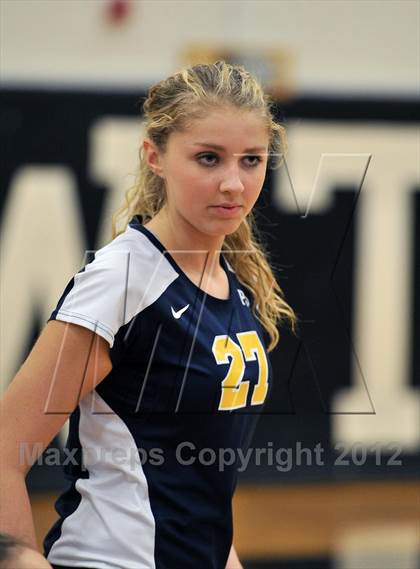 Thumbnail 3 in Pope John Paul II vs. Bethlehem Catholic (PIAA Class AA 1st Round) photogallery.