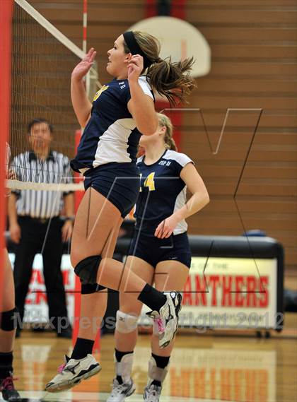 Thumbnail 1 in Pope John Paul II vs. Bethlehem Catholic (PIAA Class AA 1st Round) photogallery.