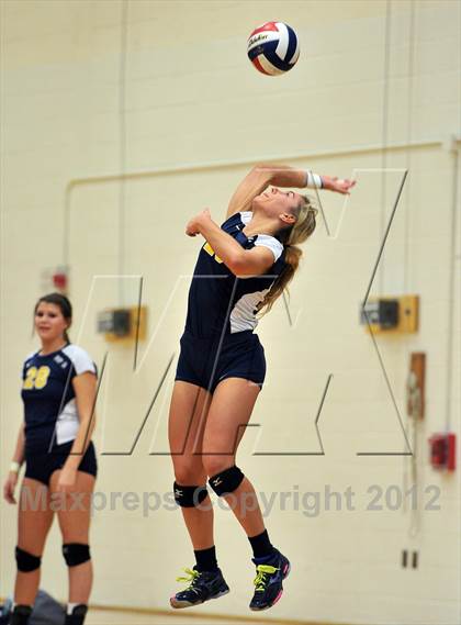 Thumbnail 3 in Pope John Paul II vs. Bethlehem Catholic (PIAA Class AA 1st Round) photogallery.