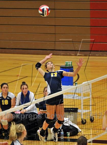 Thumbnail 3 in Pope John Paul II vs. Bethlehem Catholic (PIAA Class AA 1st Round) photogallery.