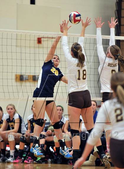 Thumbnail 3 in Pope John Paul II vs. Bethlehem Catholic (PIAA Class AA 1st Round) photogallery.