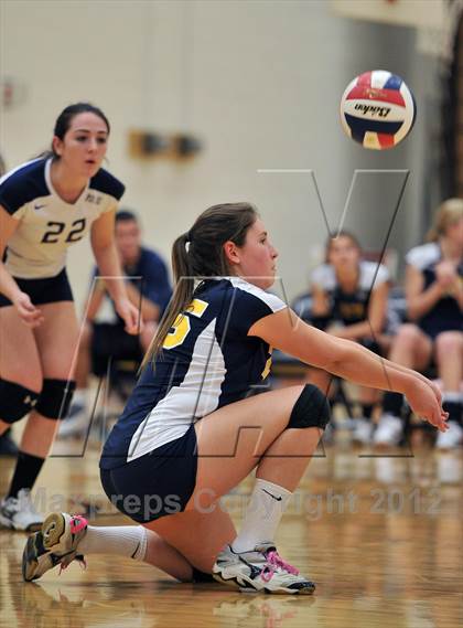 Thumbnail 2 in Pope John Paul II vs. Bethlehem Catholic (PIAA Class AA 1st Round) photogallery.