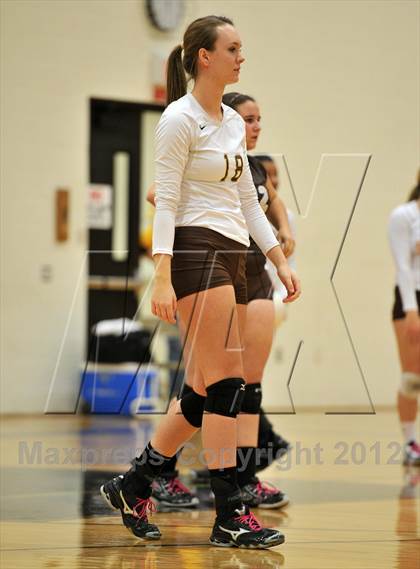 Thumbnail 2 in Pope John Paul II vs. Bethlehem Catholic (PIAA Class AA 1st Round) photogallery.