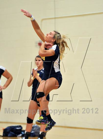 Thumbnail 2 in Pope John Paul II vs. Bethlehem Catholic (PIAA Class AA 1st Round) photogallery.