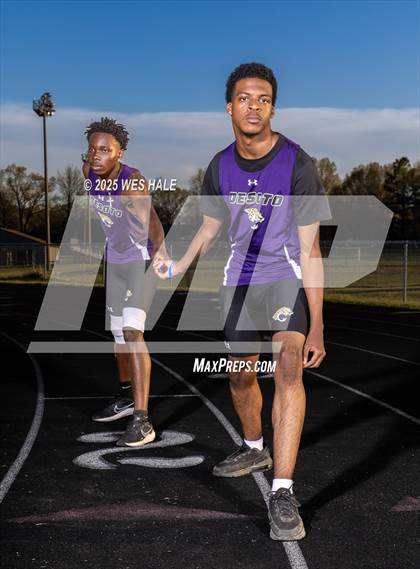 Thumbnail 1 in DeSoto Central (Team & Individual) photogallery.