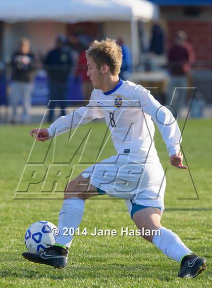 Thumbnail 2 in Lansing vs. Rhinebeck (NYSPHSAA Class C Semifinal) photogallery.
