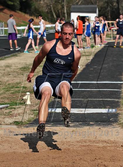 Thumbnail 1 in Mountain Press Relays photogallery.