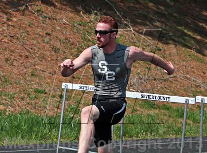 Thumbnail 3 in Mountain Press Relays photogallery.