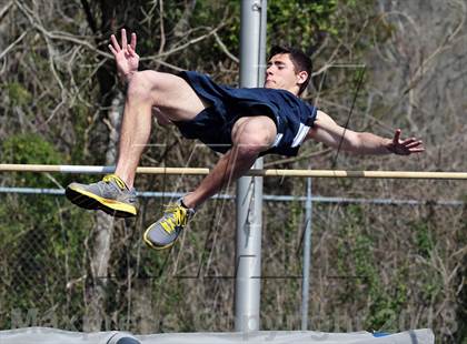 Thumbnail 2 in Mountain Press Relays photogallery.