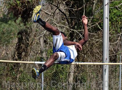 Thumbnail 1 in Mountain Press Relays photogallery.
